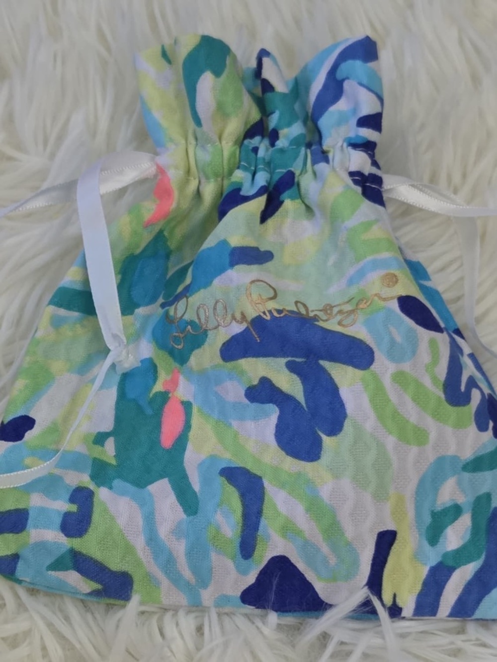 Lilly Pulitzer Necklace - Picture 9 of 10